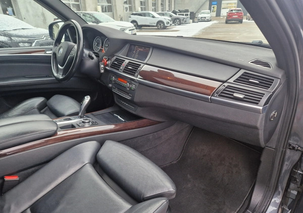 BMW X5 cena 65900 przebieg: 217000, rok produkcji 2012 z Przecław małe 497